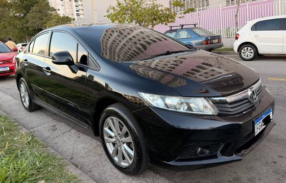 HONDA CIVIC 1.8 LXS 16V FLEX 4P AUTOMÁTICO HONDA CIVIC 1.8 LXS 16V FLEX 4P AUTOMÁTICO